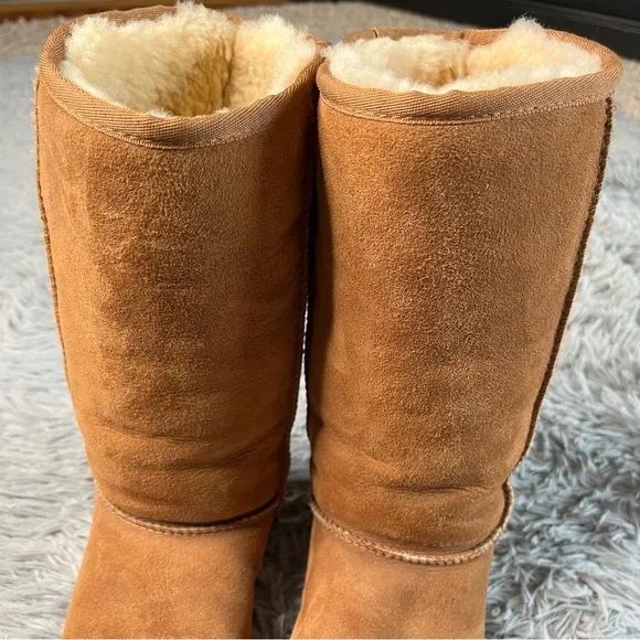 UGG Australia Boots Women's Size 7 Classic Tall Color Chestnut