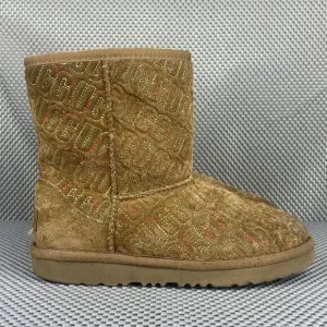 UGG Australia Classic Ii Graphic Stitch Boots Girls Size 2 Brown Casual