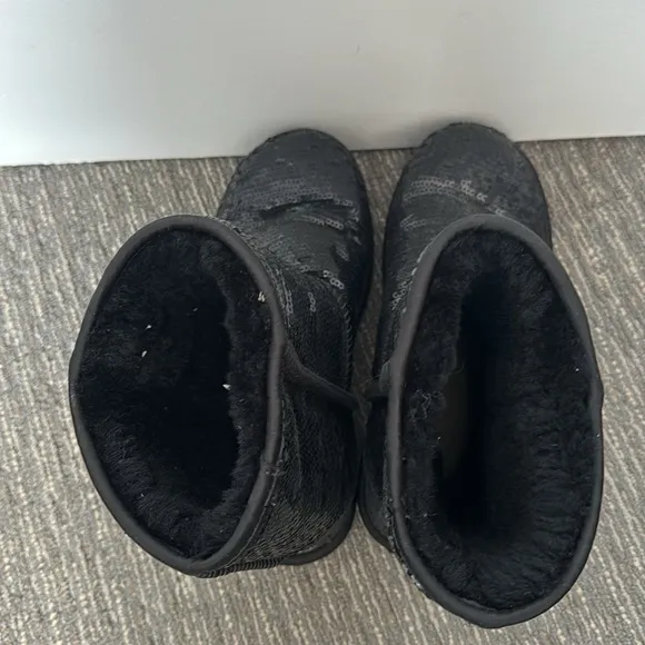 UGG Australia Classic Sparkles Black Sequin Boots Size 8