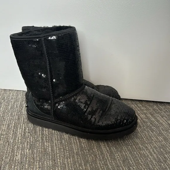 UGG Australia Classic Sparkles Black Sequin Boots Size 8