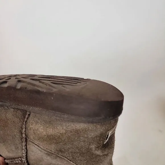 Ugg Australia CLASSIC TALL CHOCOLATE Boots Womens Brown Suede Winter Size 8W