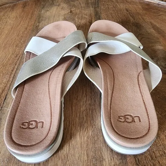 UGG Australia Kari Flat White Silver Metallic Sandals US Womens Size 6.5
