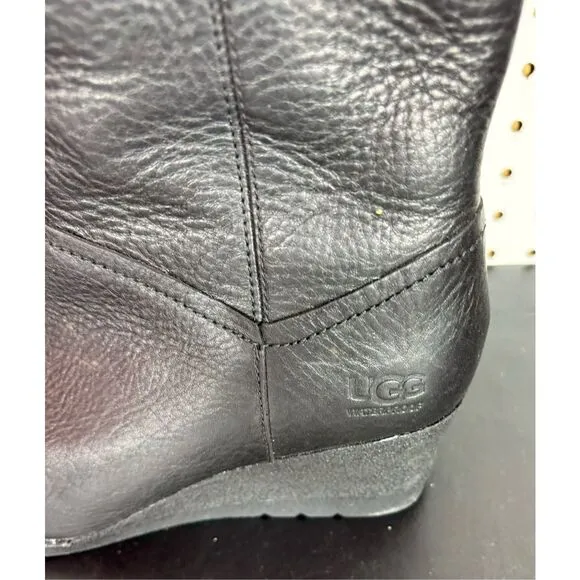 UGG® AUSTRALIA POTRERO BLACK LEATHER WEDGE BOOTS SIZE 7.5
