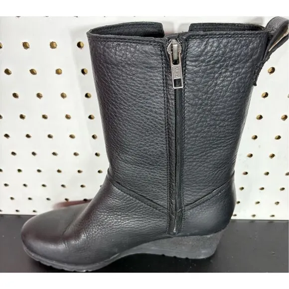 UGG® AUSTRALIA POTRERO BLACK LEATHER WEDGE BOOTS SIZE 7.5