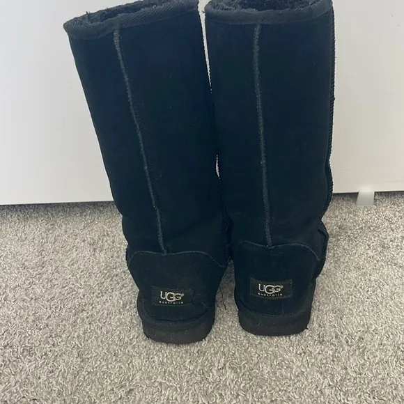 UGG Australia Women’s Black Classic Tall Boot - Size 8
