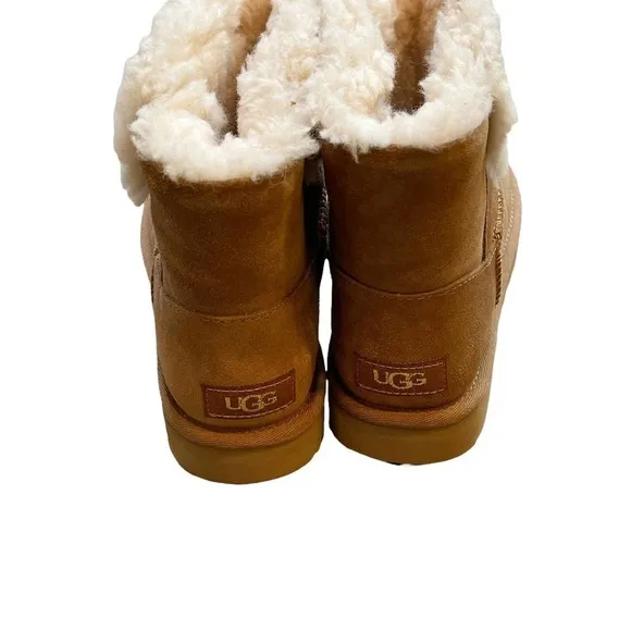UGG Australia Women's Chestnut Classic Gem Lined Mini Boots Size 6 US