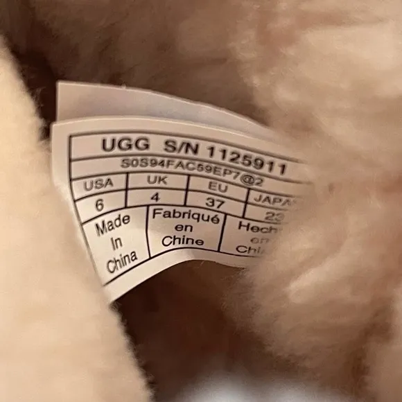 UGG Australia Women's Chestnut Classic Gem Lined Mini Boots Size 6 US