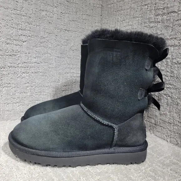 UGG Bailey Bow II Women's Size 8 US Black Sheepskin Suede Shearling Boots