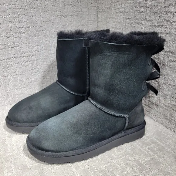 UGG Bailey Bow II Women's Size 8 US Black Sheepskin Suede Shearling Boots
