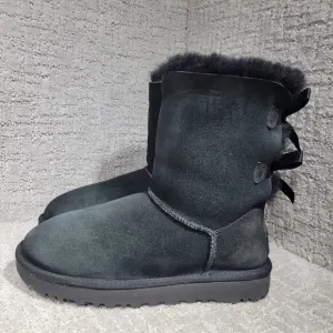 UGG Bailey Bow II Women's Size 8 US Black Sheepskin Suede Shearling Boots