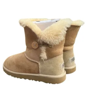 UGG  Bailey Button Classic Short Tan Boots - 5Y