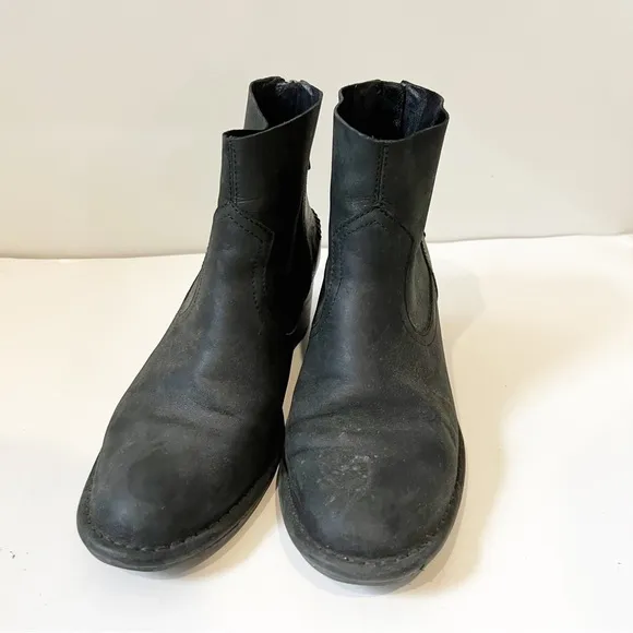 Ugg Bandara Leather Boots Bootie