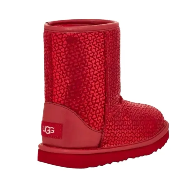 UGG Big Girl/Women’s Classic ll Gel Heart Boots Metallic Hearts Size 5