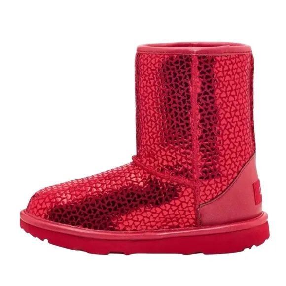 UGG Big Girl/Women’s Classic ll Gel Heart Boots Metallic Hearts Size 5