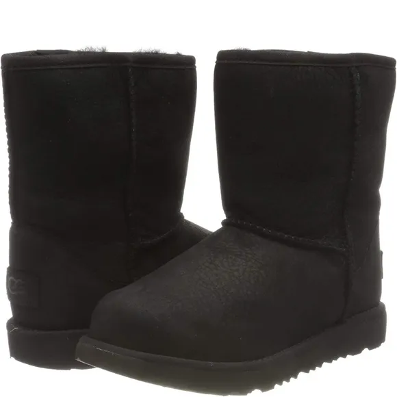 UGG Big Kid Girls Classic Short II Waterproof Boots Size 5