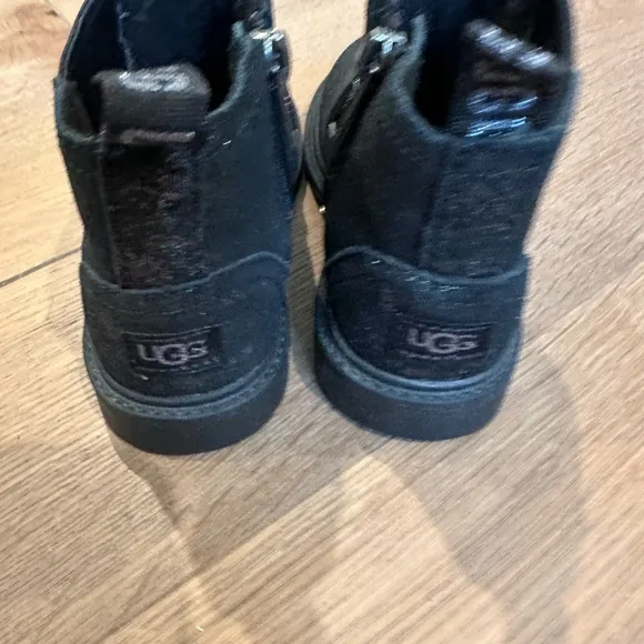 UGG Black Ankle Boots with Distressed Finish and Slip-On Style