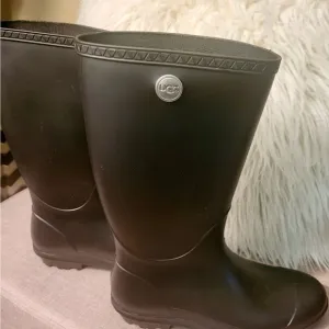 UGG Black Rain Boots (All Seasons)