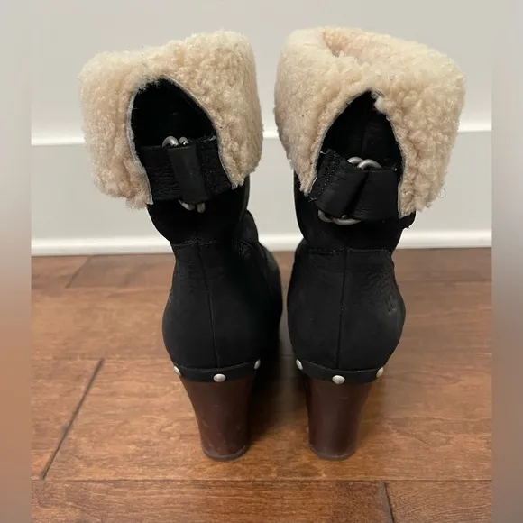 UGG Black Suede Leather Sheepskin Carniege Wedge Boots Size 8
