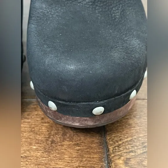 UGG Black Suede Leather Sheepskin Carniege Wedge Boots Size 8