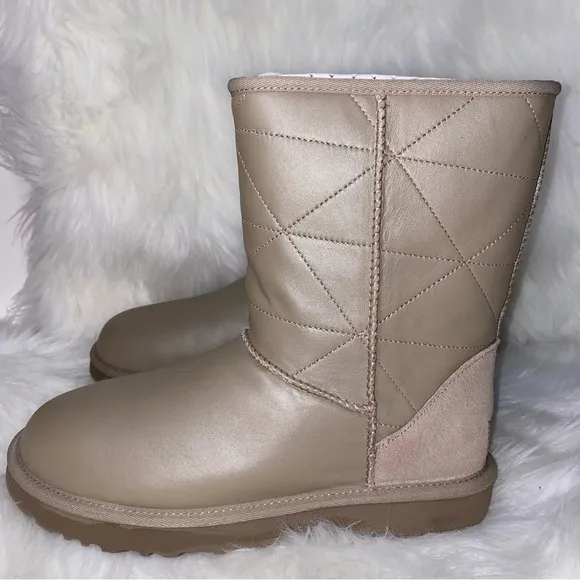 UGG Boots classic short women size 9