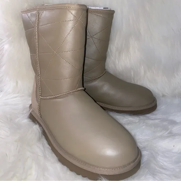 UGG Boots classic short women size 9