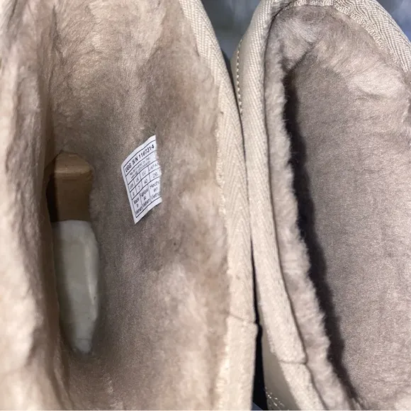 UGG Boots classic short women size 9