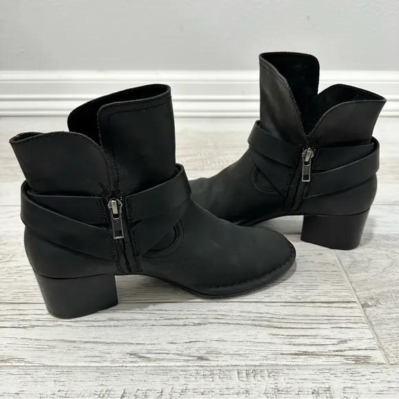 UGG Boots Elysian‎ Leather Ankle Boots 6.5