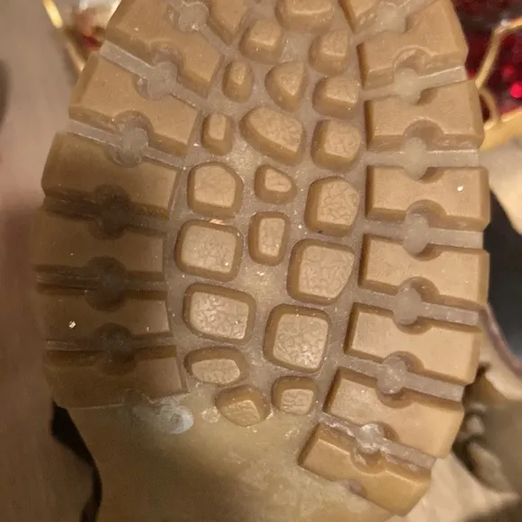 UGG boots leather size 6.5