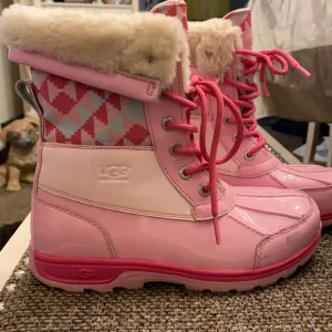 Ugg boots Size 3Y