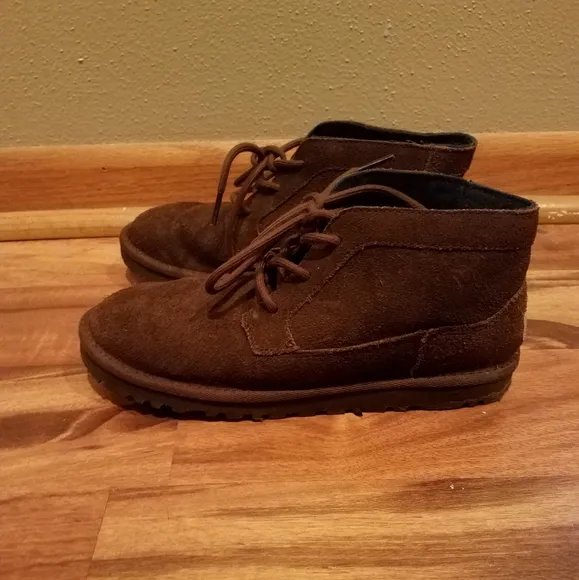 Ugg brown leather boots size big kids size 3