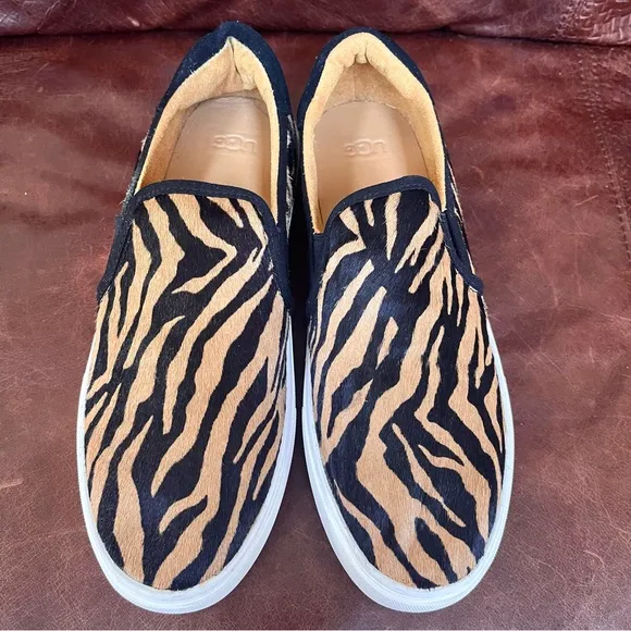 UGG Cahlvan Tiger Print Leather Fashion Statement Sneakers Size 9.5