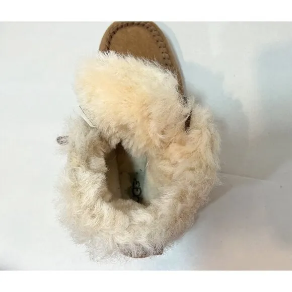 UGG Chickaree Boots Chestnut Brown Suede Lined Womens Short Moccassin Size US 6