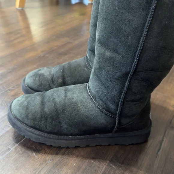 Ugg Classic Black Leather Tall Boots Size 8 Women