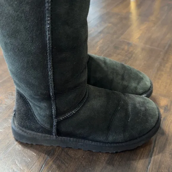 Ugg Classic Black Leather Tall Boots Size 8 Women