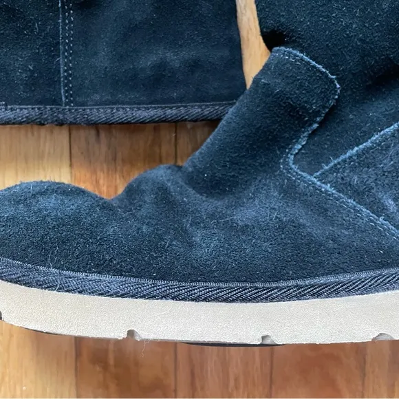 UGG Classic Black Suede Boots Zipper Tan Sheepskin Women's 8