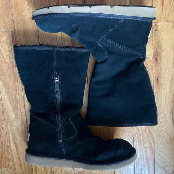 UGG Classic Black Suede Boots Zipper Tan Sheepskin Women's 8