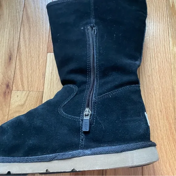 UGG Classic Black Suede Boots Zipper Tan Sheepskin Women's 8