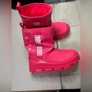 Ugg Classic Brellah Mini Boots Super Coral Size 7 Waterproof New Rain Pink