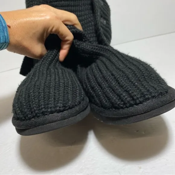 UGG Classic Cardigan Black Tall Knit Boots Sheepskin Women's Size 6