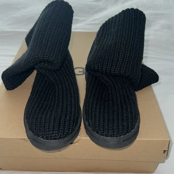 UGG Classic Cardy 5 Button Knit Tall Boots Sheepskin Lining Black Size 7