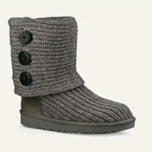Ugg Classic Cardy Boots Size 2 🐺