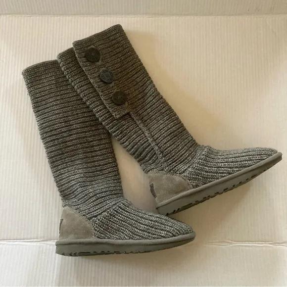 UGG Classic Cardy  Boots Size 6
