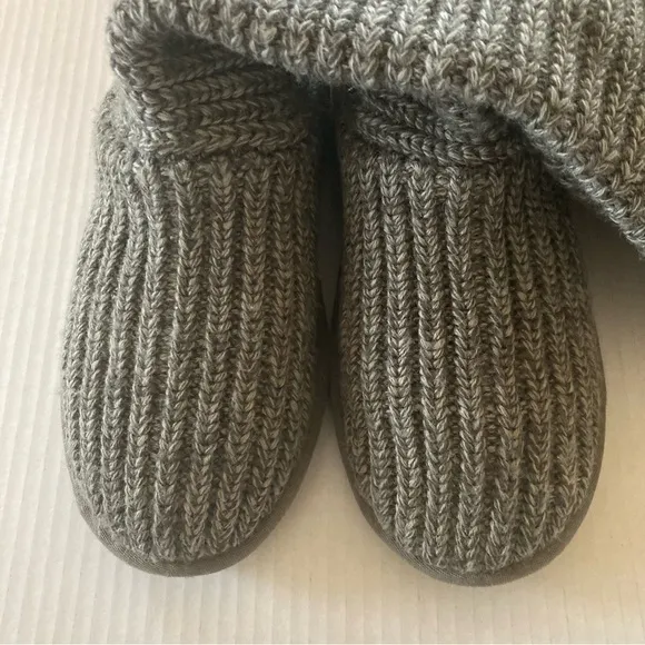 UGG Classic Cardy  Boots Size 6