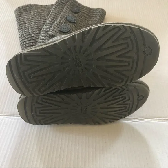 UGG Classic Cardy  Boots Size 6