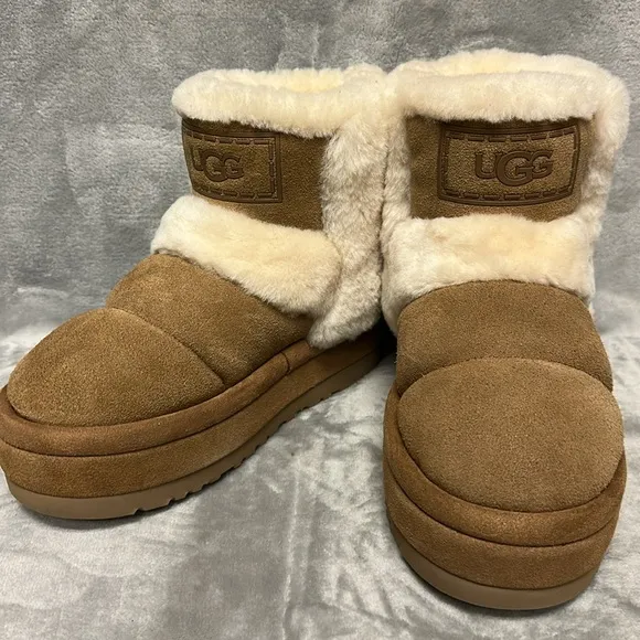 UGG Classic Chillapeak Boots Size 7