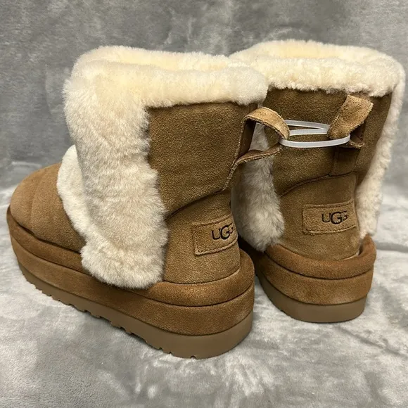 UGG Classic Chillapeak Boots Size 7