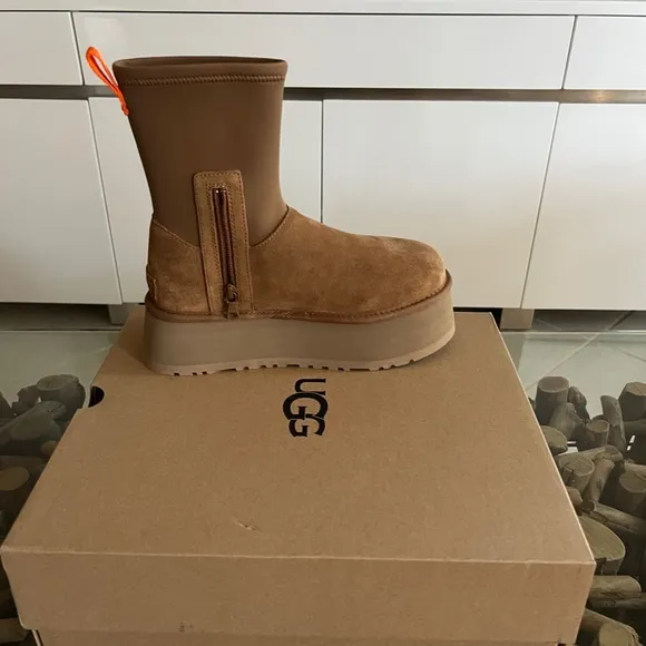 UGG CLASSIC DIPPER Chestnut Suede Sock Platform Booties