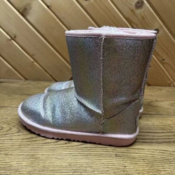 Ugg Classic II Metallic Glitter Pink Boots 6 Kids‎ Rainbow Glitter 1130784K EUC