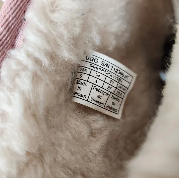 UGG Classic II Metallic Pink kid's boots