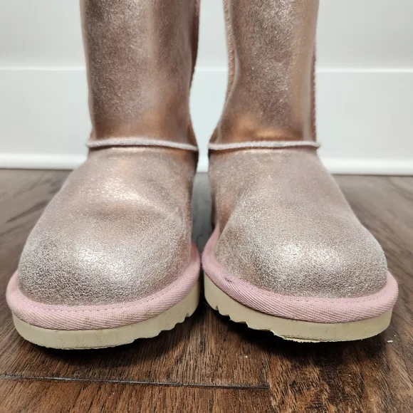 UGG Classic II Metallic Pink kid's boots